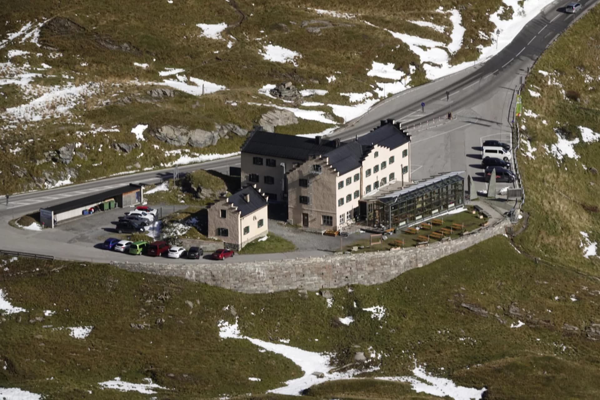 Blick  von der Kaiser-Franz-Josefs-Höhe auf das Panorama Restaurant & Kaiser Franz-Josef-Haus