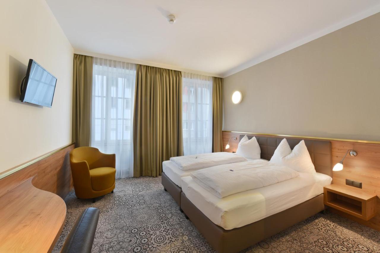 Hotel Zach image 1