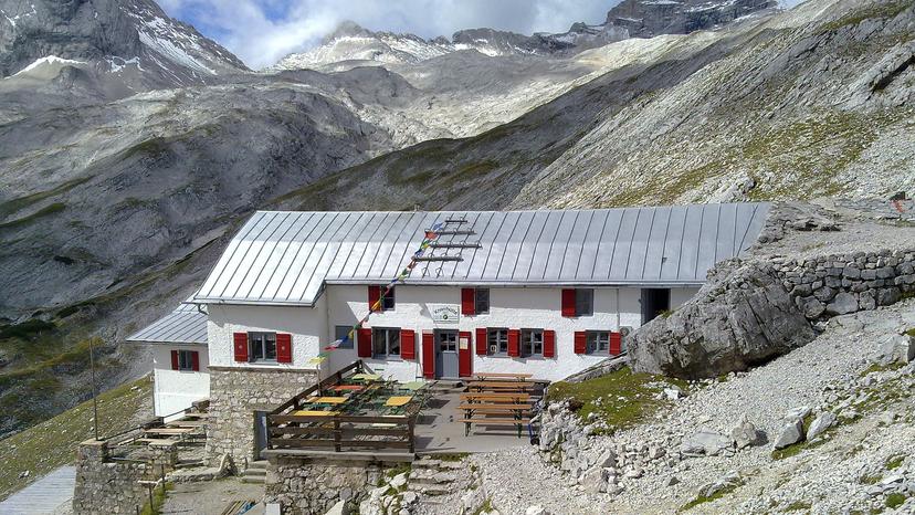 Knorrhütte image 1