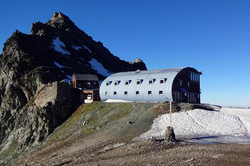 Stüdlhütte (2 802 m) image 1