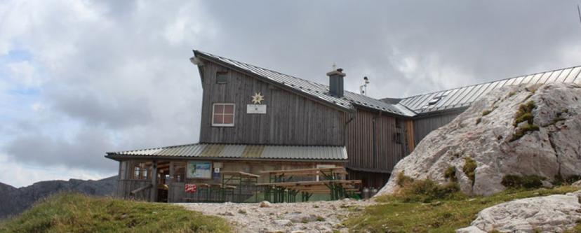 Simonyhütte (2 206 m) image 1
