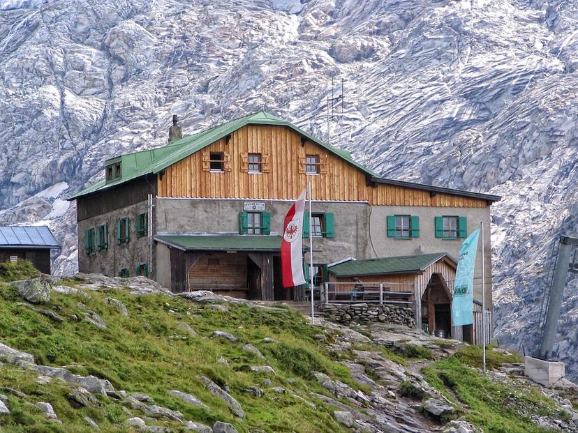 Greizer Hütte (2,227m) image 1