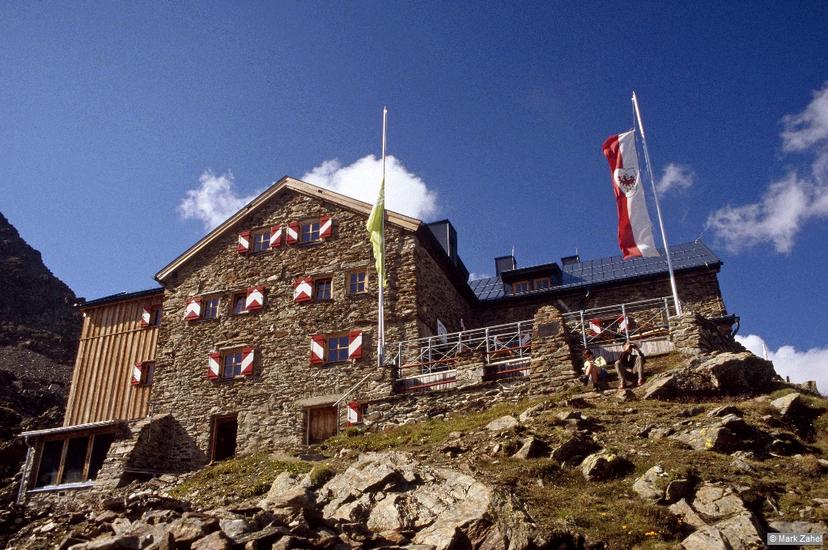 Ramolhaus (3,006m) image 1