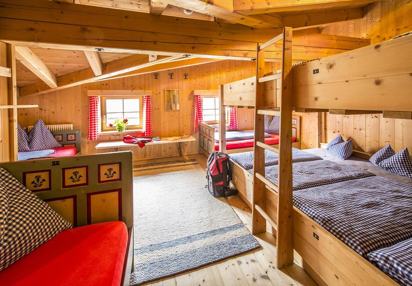 Similaunhütte (3,019 m) image 4