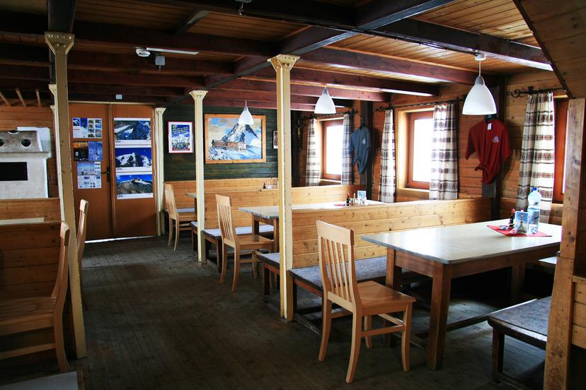 Erzherzog-Johann-hyttan (3,454 m) image 4