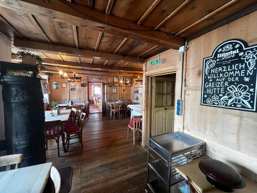 Greizer Hütte (2,227m) image 2