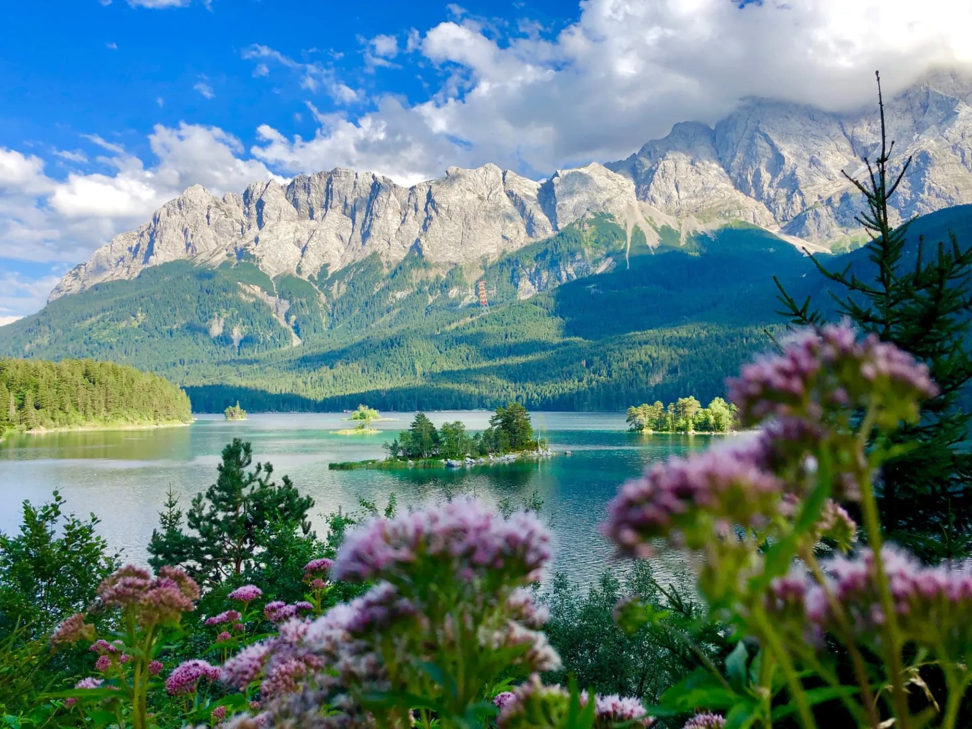 Der Eibsee und die Zugspitze