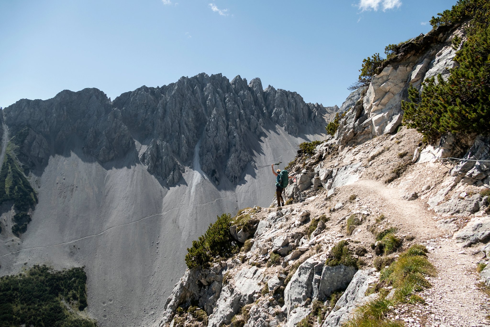 Fjellklatrer ved Karwendel Hohenweg, Østerrike